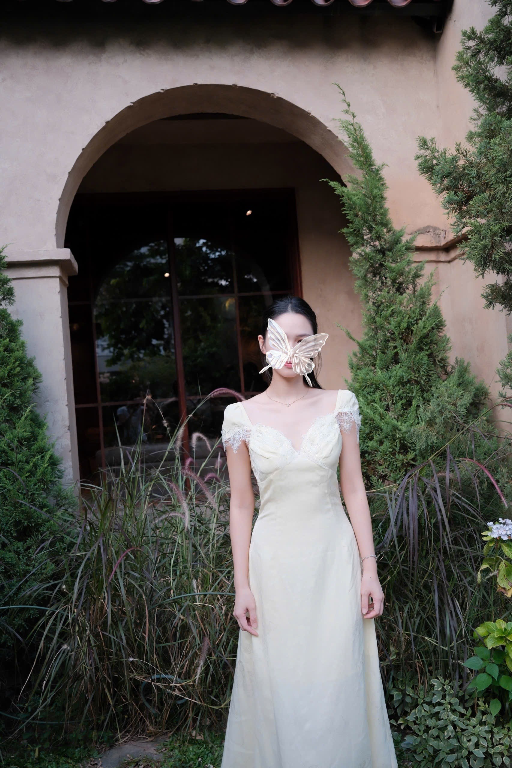 Váy lụa Fly Dress vàng gà, ảnh 7