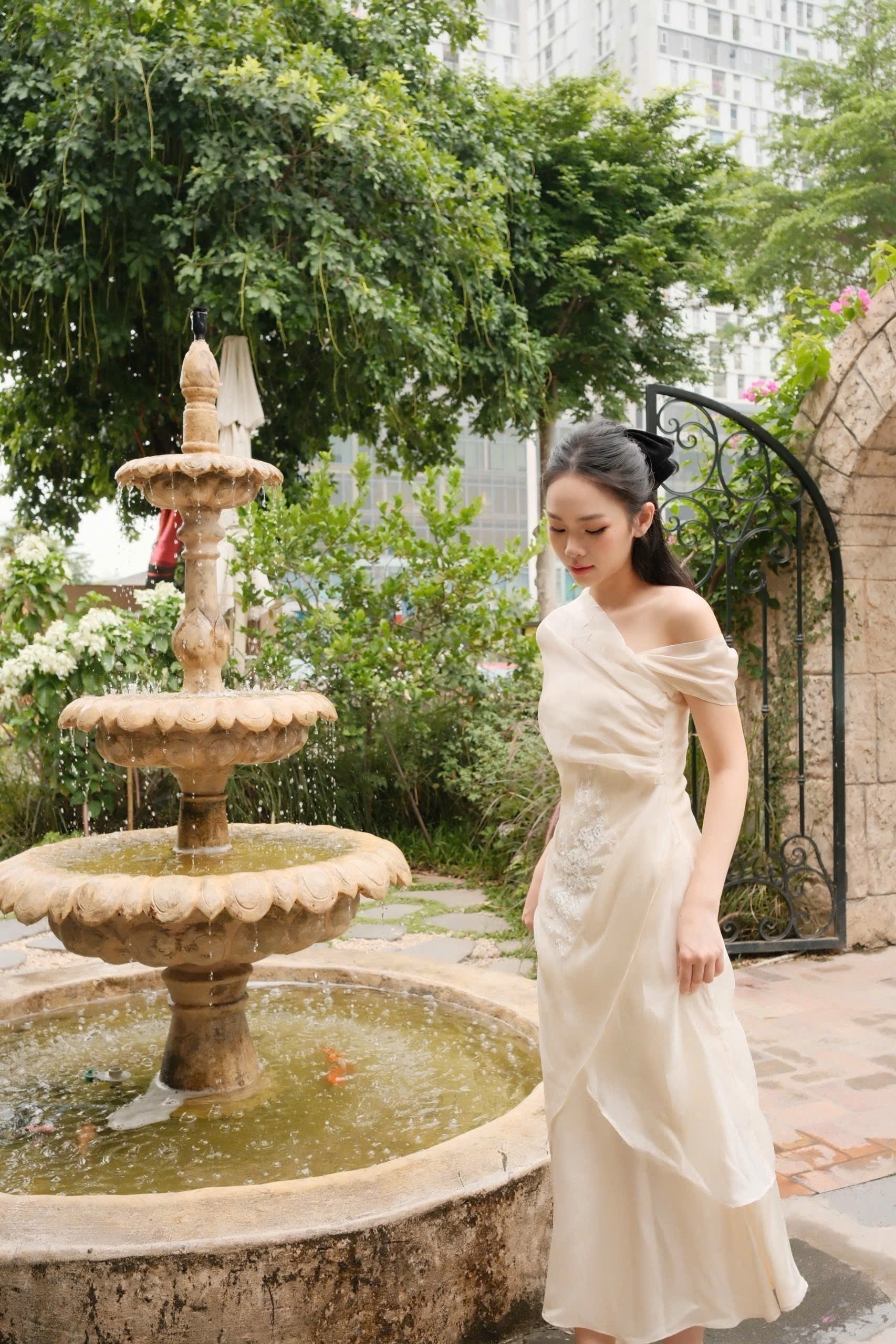 Váy Blome Dress tơ óng, ảnh 7