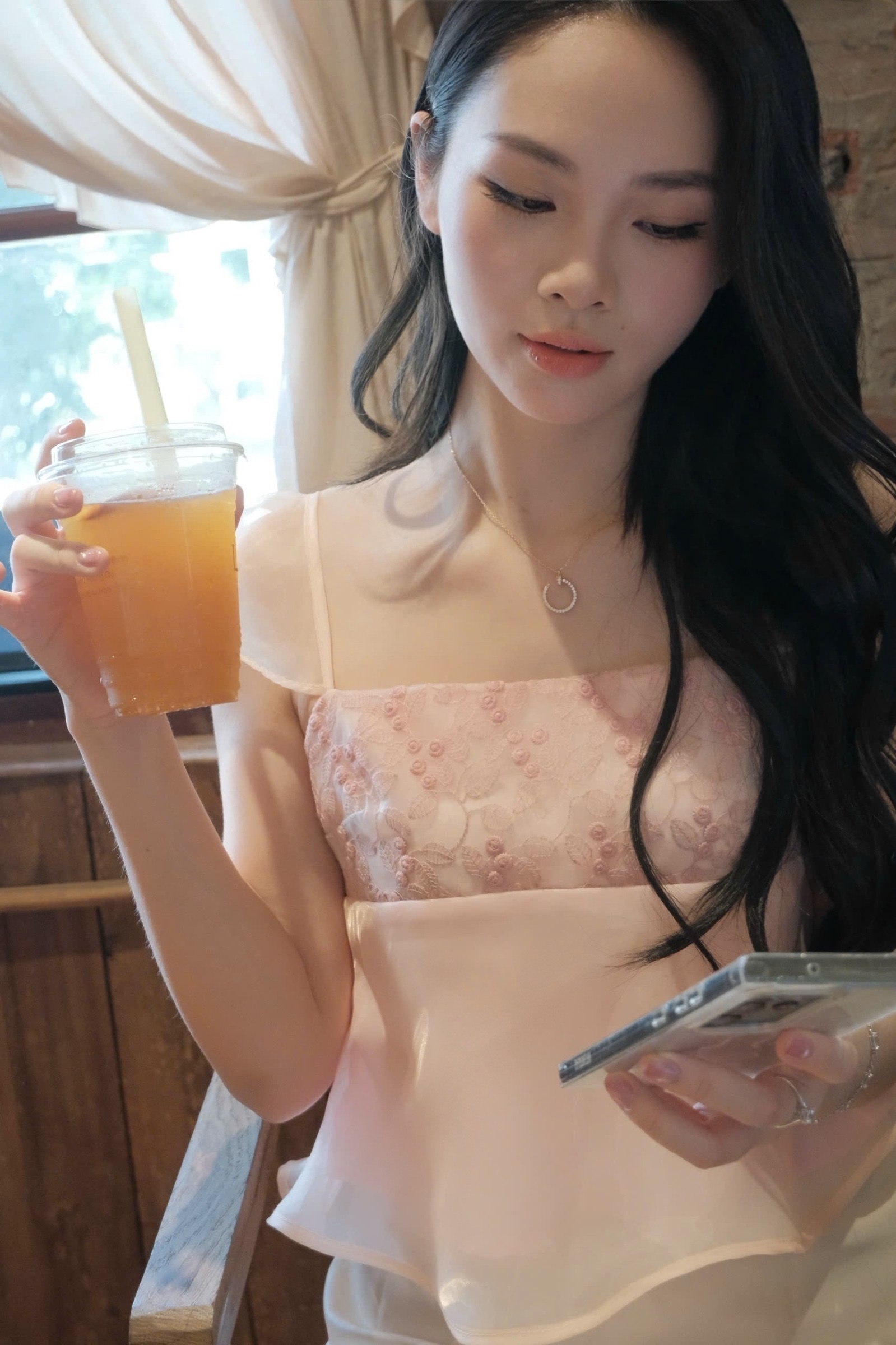 Áo Tơ hồng Lily, ảnh 3