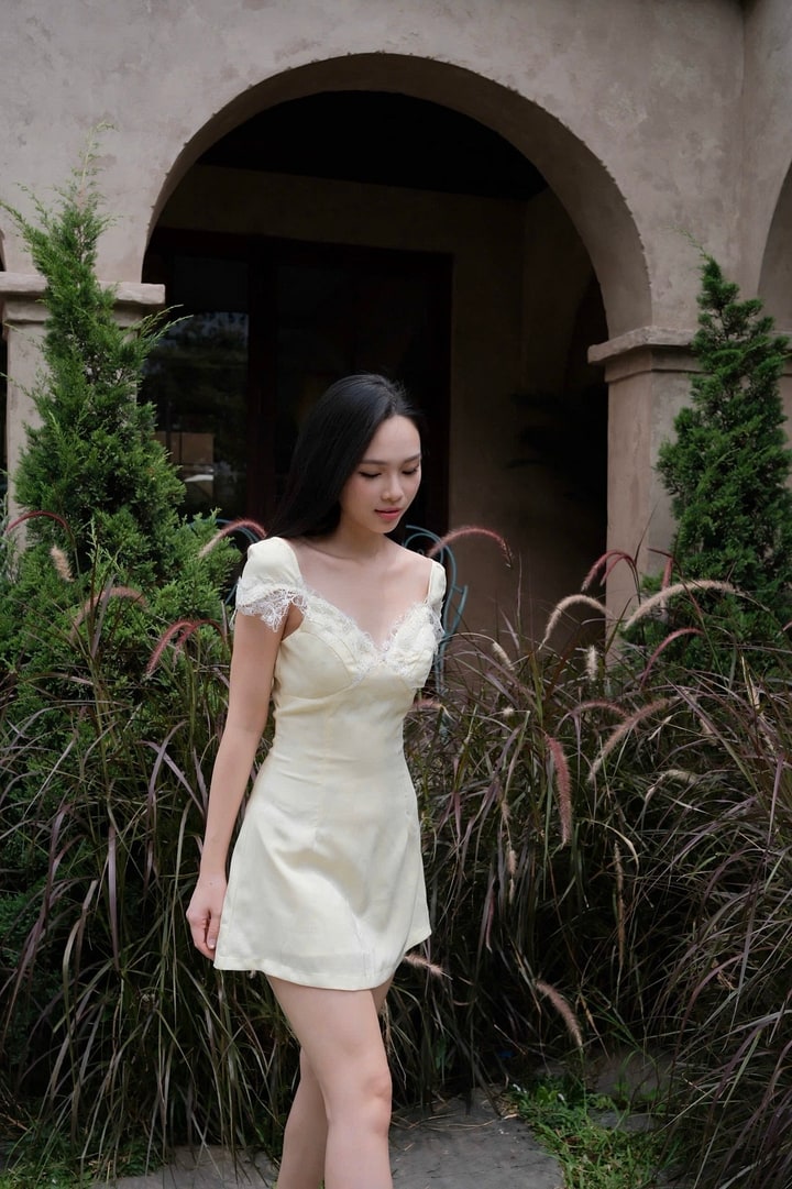 Váy Fly Dress vàng gà bản ngắn