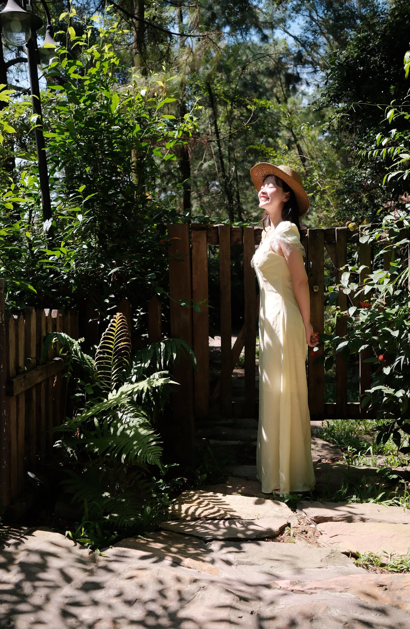 Váy lụa Fly Dress vàng gà